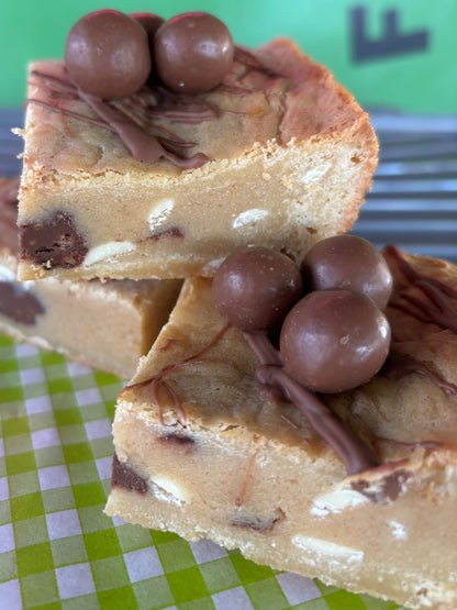 Malteser Blondie