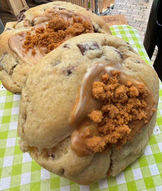 Stuffed Biscoff Cookie